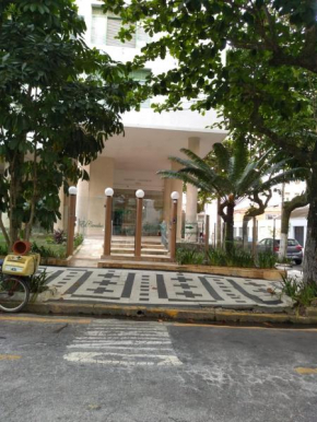 Apto 1 dorm. Guarujá - Pitangueiras - perto da praia